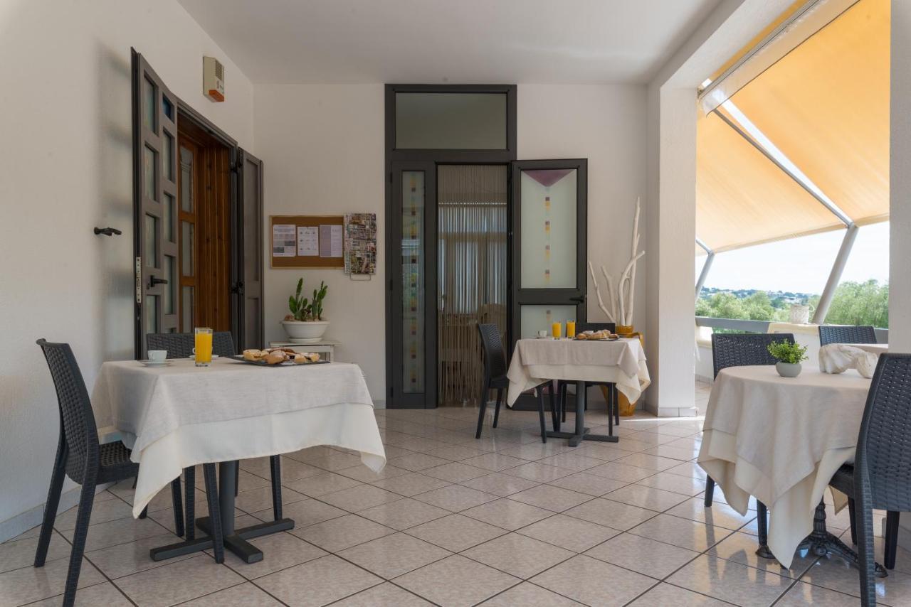 Piccolo Hotel Villa Rosa ออสตูนี ภายนอก รูปภาพ