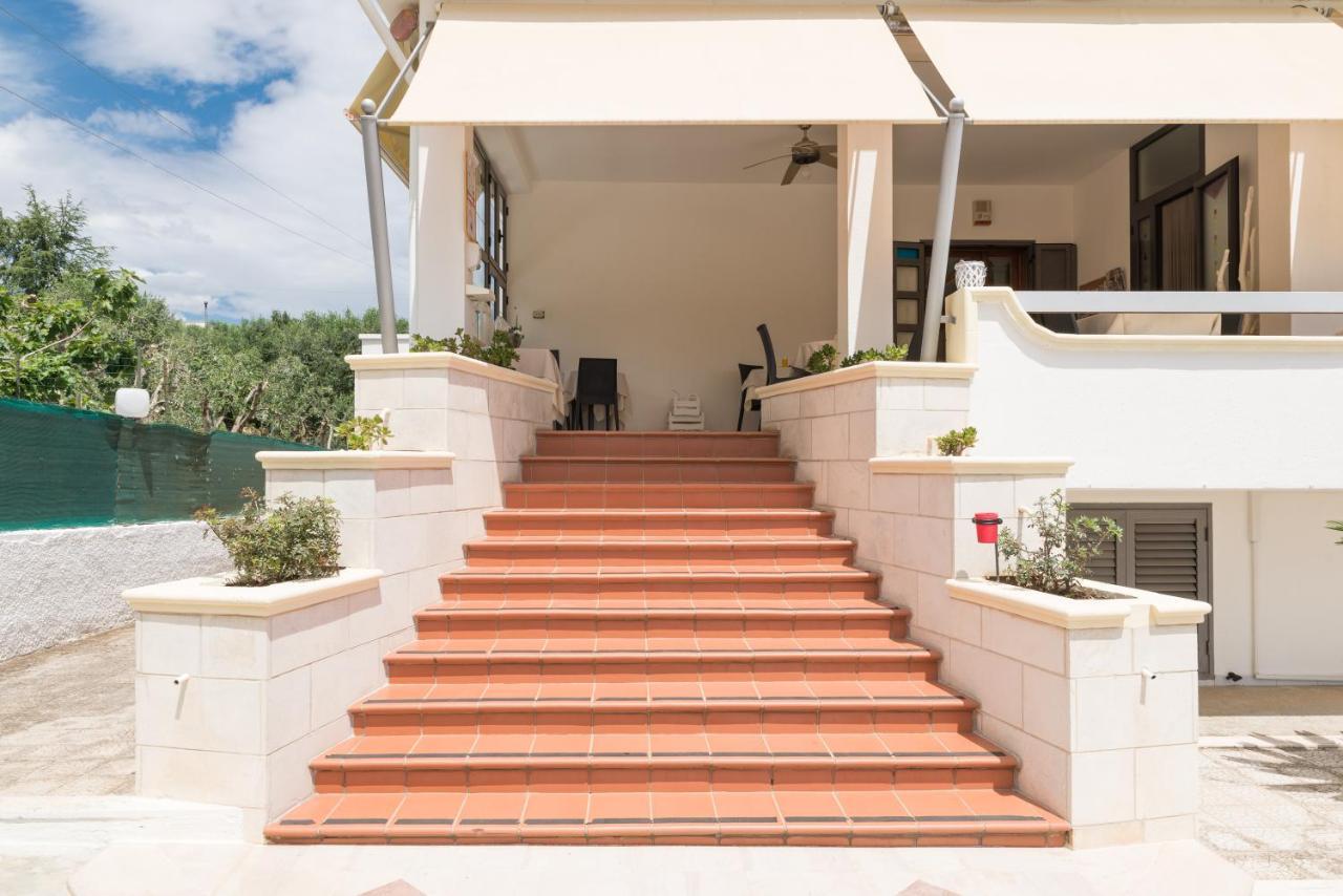 Piccolo Hotel Villa Rosa ออสตูนี ภายนอก รูปภาพ