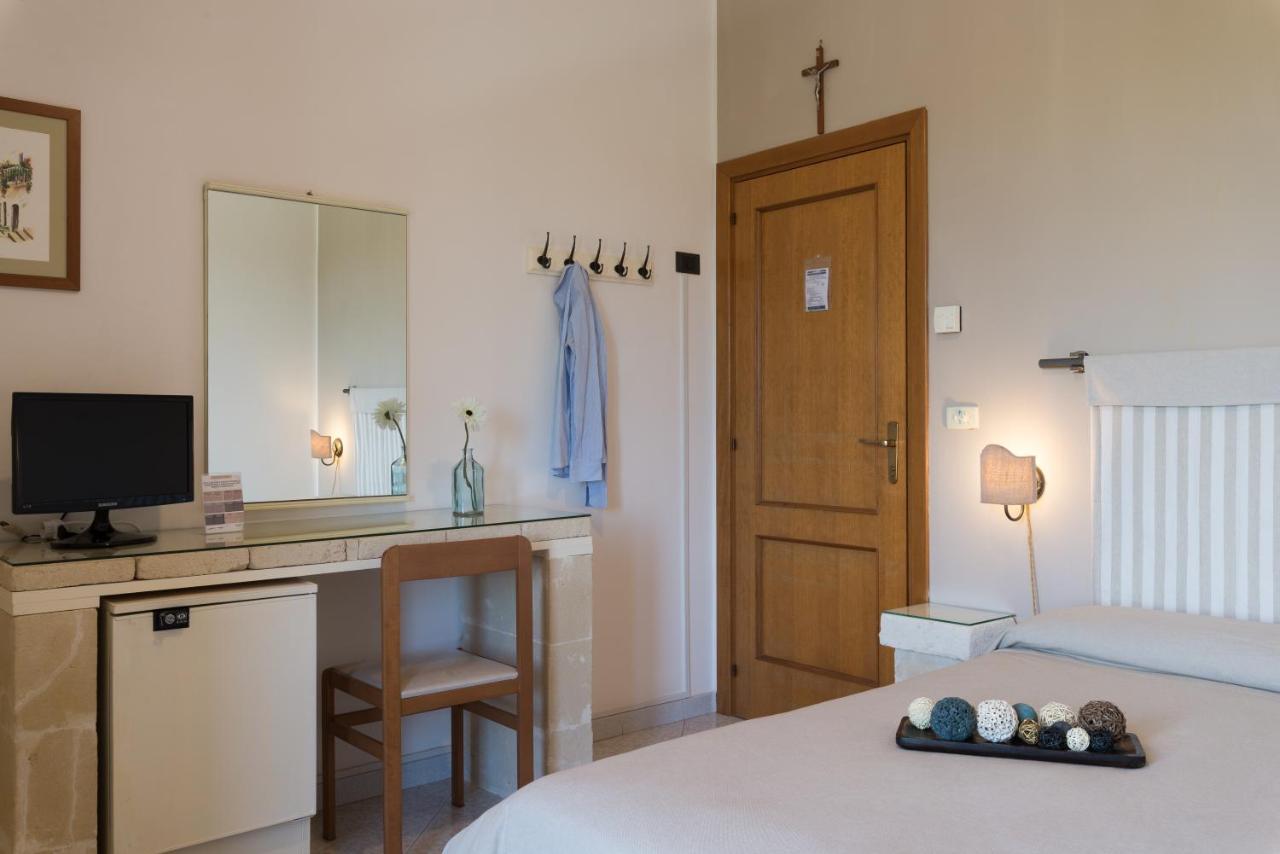 Piccolo Hotel Villa Rosa ออสตูนี ภายนอก รูปภาพ